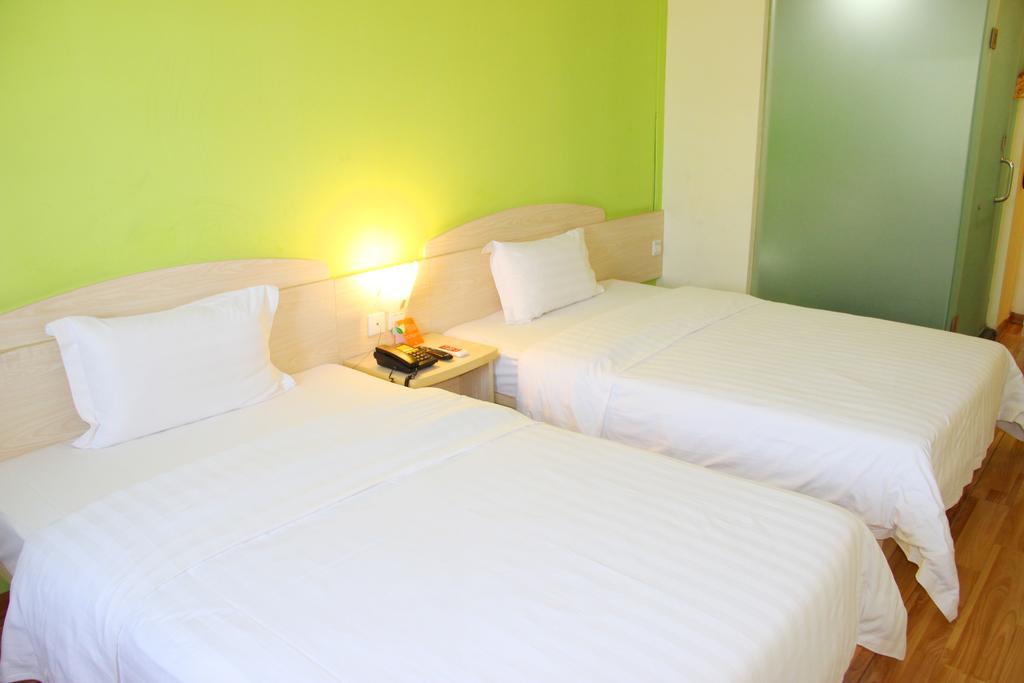 7Days Inn Foshan Zumiao Baihua Plaza Ruang foto